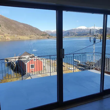 Syltefjorden Apartment